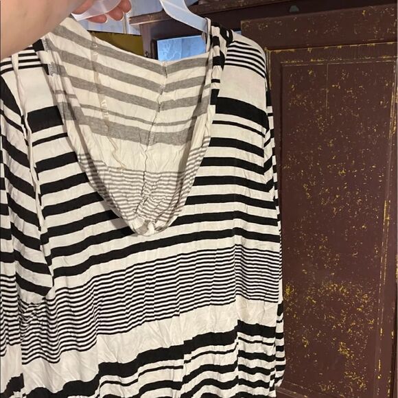 Plus size 3xl American rag co hooded long sleeve top/lightweight sweatshirt - Picture 2 of 4